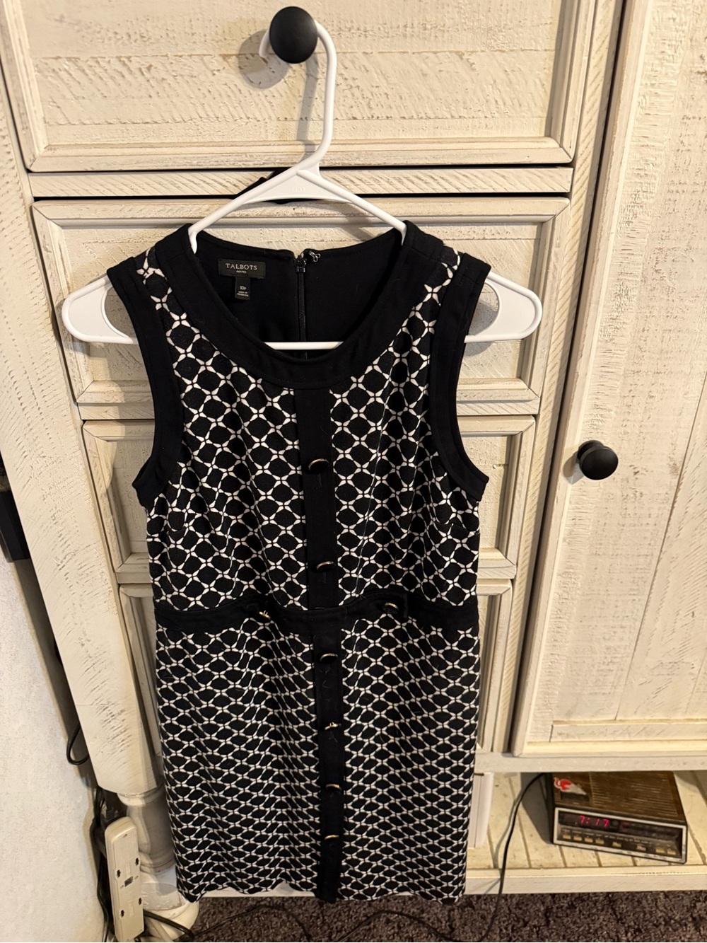 Talbots Black & White Sleeveless Patterned Sheath Dress